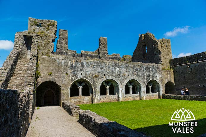 Kilmallock Travel Guide - Klmallock medieval walled town