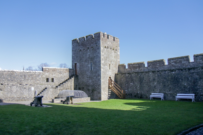 Things to do in Cahir Tipperary Ireland. Photo of Cahir Castle.